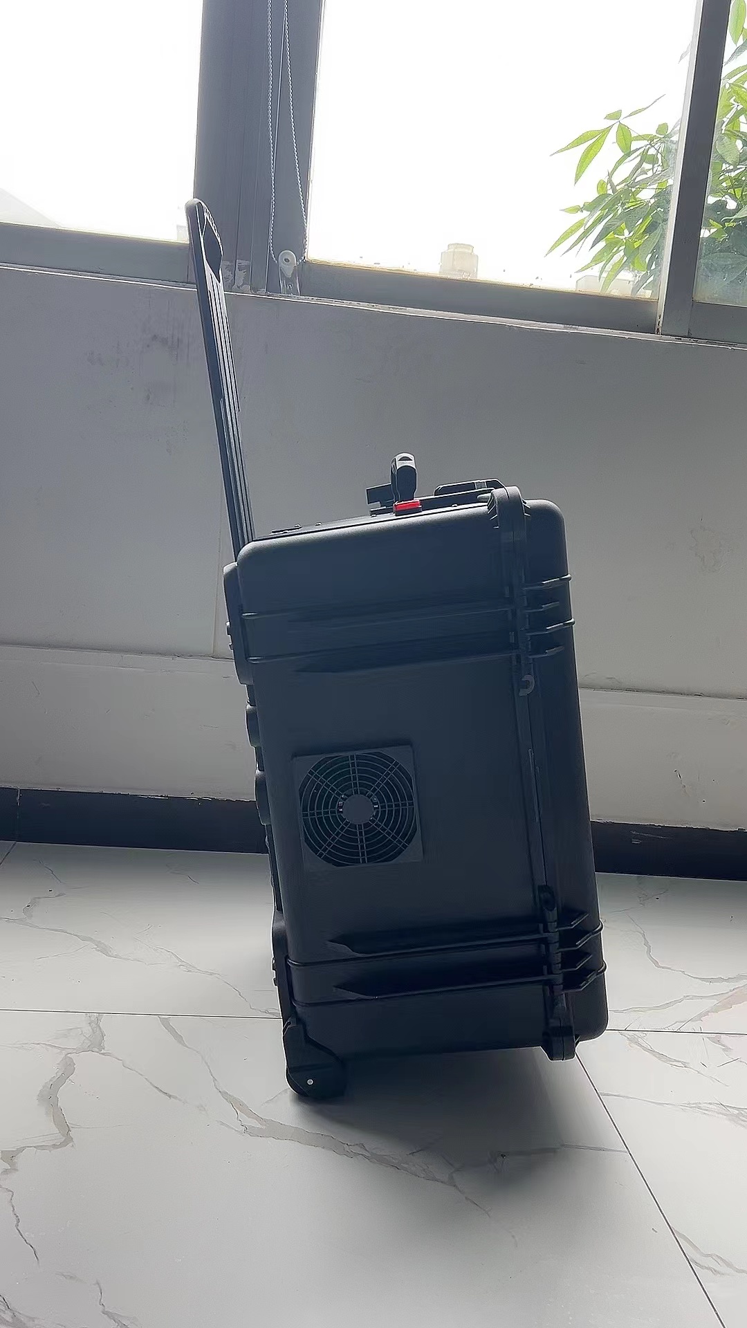 魏都手拉箱型移动通信干扰器